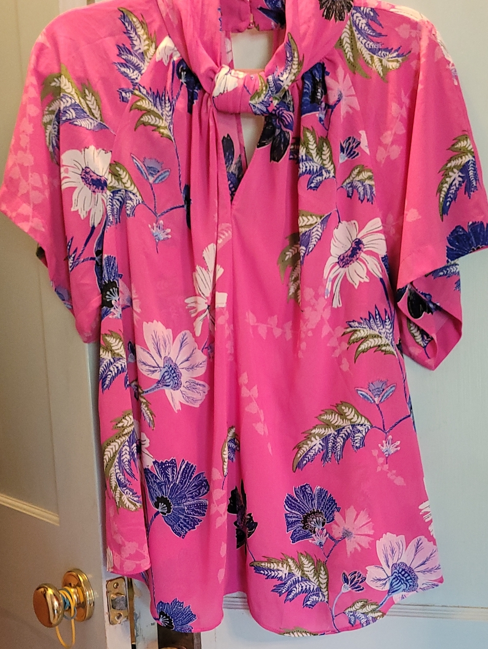 RACHEL Rachel Roy Pink With Blue & White Floral Tie-Neck Blouse